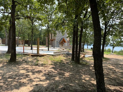 Private RV Pad next to Castle Campground/ 
RV Resort in Skiatook Lake