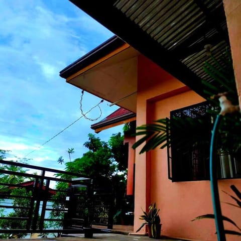 EntireHouse n Panglao FastWiFi AC HotShowers Netflix House in Central Visayas