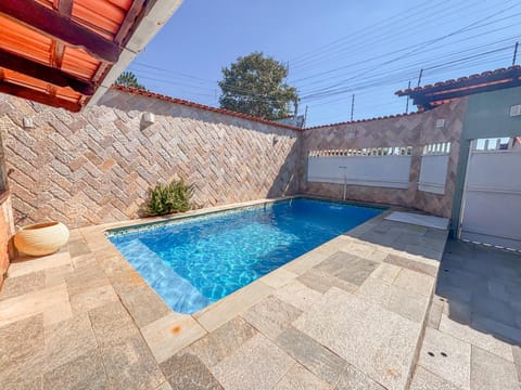 Casa do Aconchego Pirenópolis O Melhor de Piri - Piscina Aquecida Com Cascata - Ar Condicionado - Área de Lazer - 2 km do Centro - Todos Móveis e Tudo mais Novinho! House in Pirenópolis