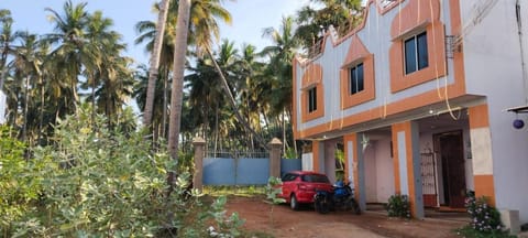 Eco tree Bed and Breakfast in Puducherry