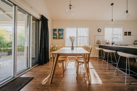 Cow Bell Cottage Casa in Trentham