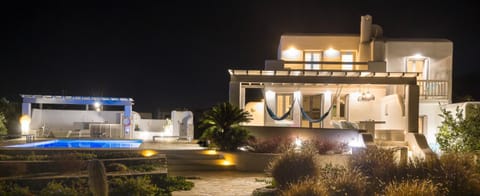 Garden, Lounge or bar, Pool view