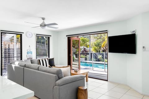 Family & Pet Beach House House in Coolum Beach