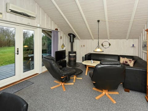 8 person holiday home in Oksb l House in Henne Kirkeby