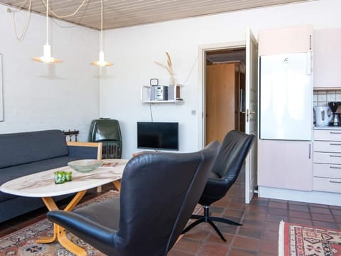 Two-Bedroom Holiday home in Henne 7 Maison in Henne Kirkeby
