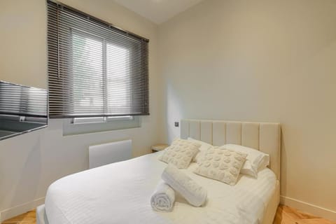 Joli T3 avec terrasse et parking, Écully Apartment in Lyon