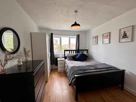 Luxury Private Apartment in North London Apartment in Enfield