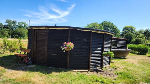 Vigo Retreat Boat yurt Bed and Breakfast in Tonbridge and Malling District