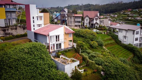 Property building, Neighbourhood, Natural landscape, Bird's eye view, Garden