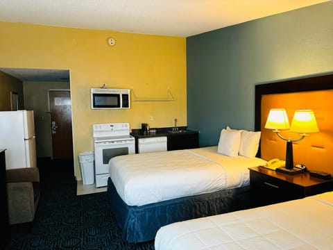 REGENCY INN & SUITES NEW LONDON MYSTIc Hotel in New London