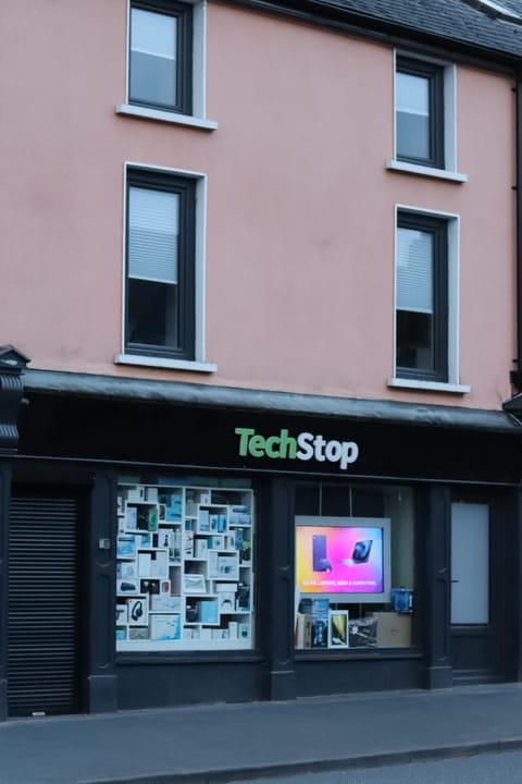 Property building, Street view