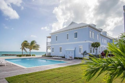 Luxury Townhouse in Palm Cay, Nassau Bahamas House in Nassau