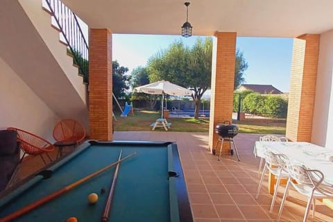 Patio, Billiard