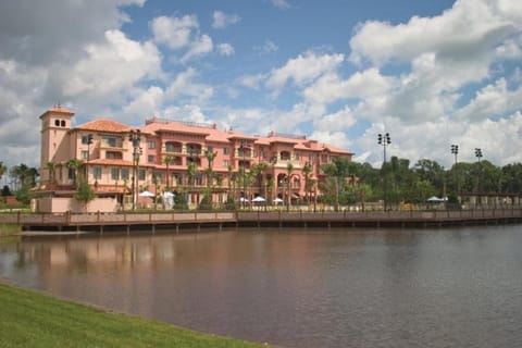 Beautiful Resort in Bonnet Creek 2BD Deluxe near Walt Disney World House in Bay Lake