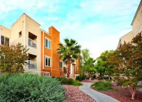 Worldmark Tropicana Avenue 2BD House in Spring Valley