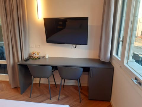 TV and multimedia, minibar