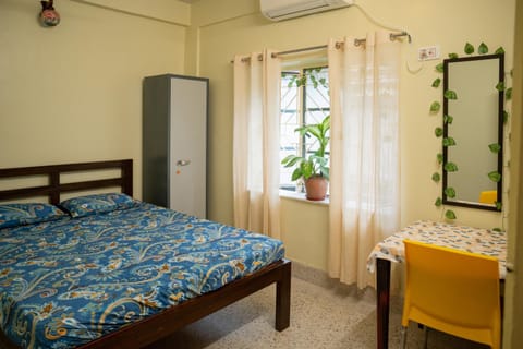 AC ROOM with attached bathroom Vacation rental in Kolkata