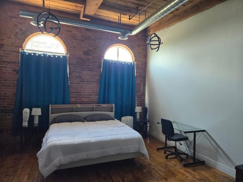 Cadillac Studio Loft Apartment in Windsor