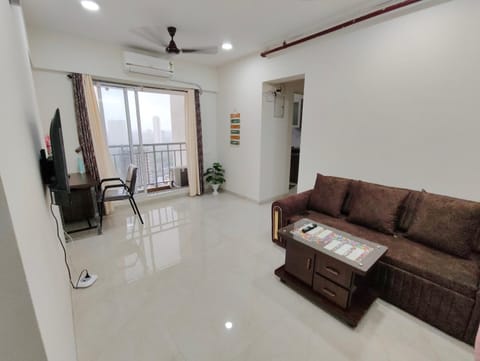 Cozy fully furnished 1bhk Home in Thane West Apartment in Thane