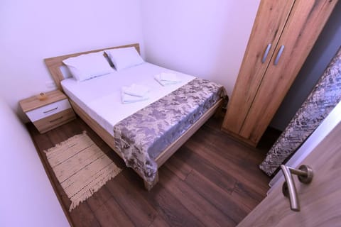 Airport Apartments TRI HRASTA Apartment in Podgorica Municipality, Montenegro