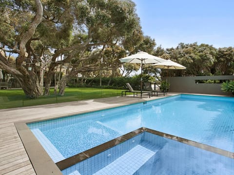 Moonah Pool and Spa Retreat Portsea House in Portsea