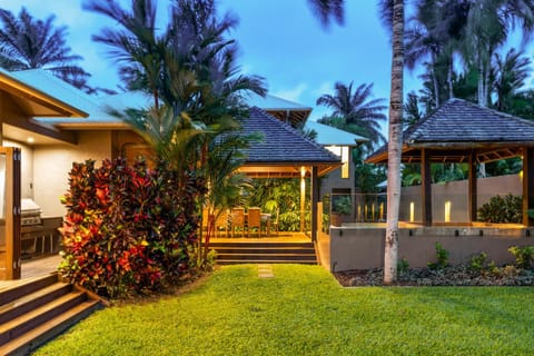 BBQ facilities, Garden, Dining area