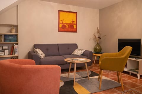 Communal lounge/ TV room, Living room