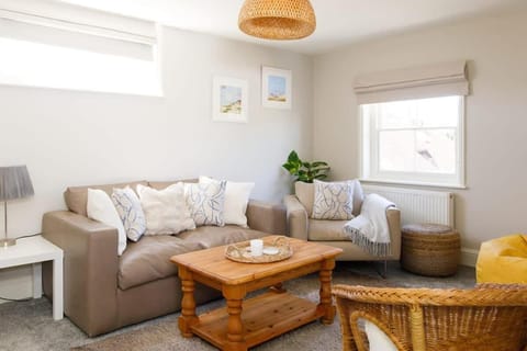 Stylish Apartment in Gastro Pub West Wittering Apartment in West Wittering