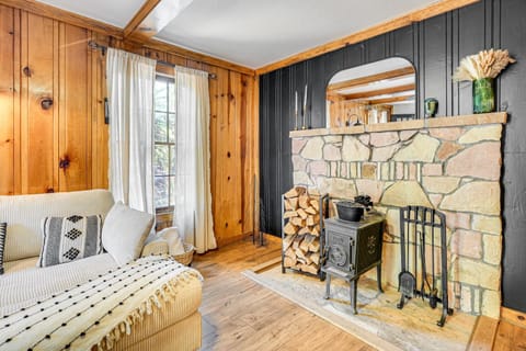 Charming Twain Harte Cabin - Hike, Ski, Fish! Casa in Mi Wuk Village