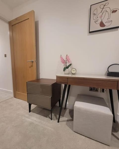 Spacious 1 Bed Flat In Rochester Apartment in Rochester