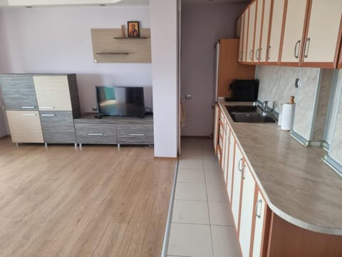 Communal lounge/ TV room, TV and multimedia, Kitchen or kitchenette