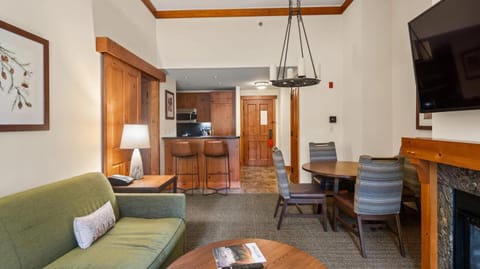 1124A 2 bdrm The Pines Ski In Ski Out Lodge At Spruce Peak Resort in Stowe