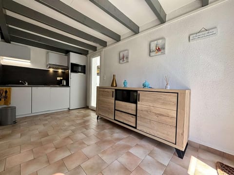 Maison rénovée 2 pas plage Oléron, 4 couchages, WIFI, parking - FR-1-246A-331 House in Saint-Georges-d'Oléron