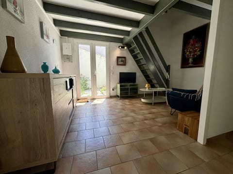 Maison rénovée 2 pas plage Oléron, 4 couchages, WIFI, parking - FR-1-246A-331 House in Saint-Georges-d'Oléron