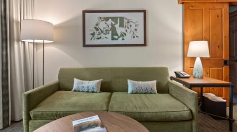 1122A 1 bdrm The Pines Ski In Ski Out Lodge At Spruce Peak Resort in Stowe