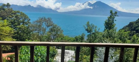 View (from property/room), Balcony/Terrace, Lake view