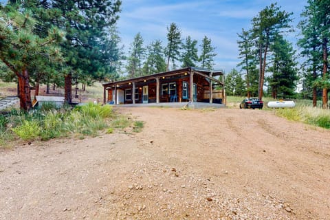 Adventure Lodge House in Park County