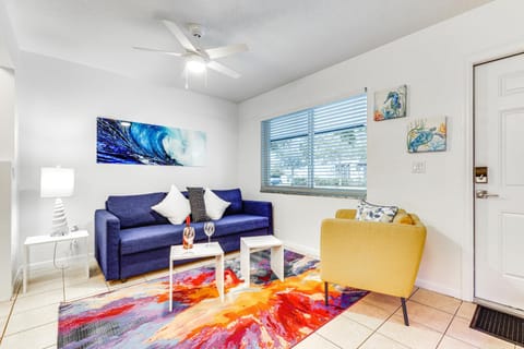 2 Mi to Downtown Hollywood Quiet Hallandale Condo Apartment in Hallandale Beach