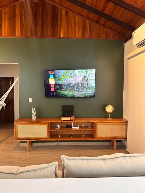 TV and multimedia, Living room, air conditioner