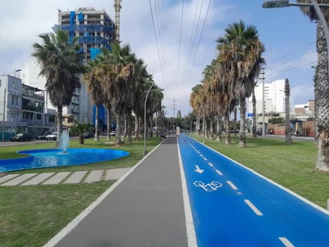 Day, Neighbourhood, Natural landscape, Street view, Location, Quiet street view