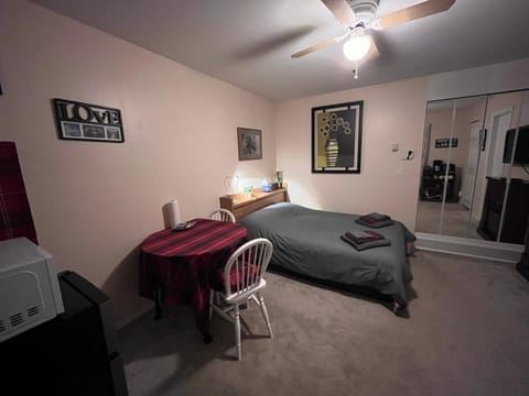 Bed, Living room, Photo of the whole room, Seating area, Dining area, Bedroom