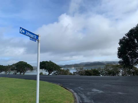 Neighbourhood, Natural landscape, Street view