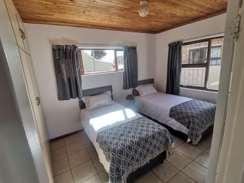 Albatross Accomodation Apartment in Port Elizabeth