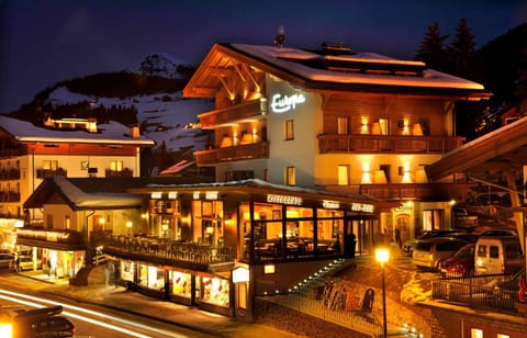 Skiing