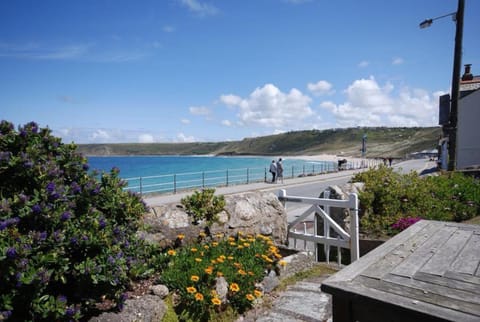 Garden, Garden view, Sea view