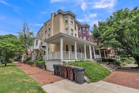 Trolley Teacup Charming Cozy Studio apts Apartment in Wilmington