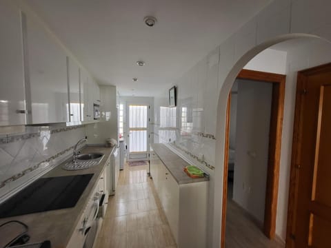 Oliva Playa junto a MET 5 minutos y a 3 de la playa House in Safor