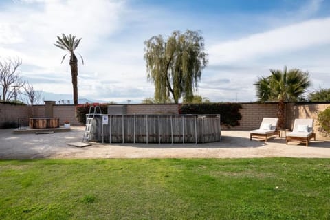 Private Desert Pool Hot Tub BBQ House in La Quinta