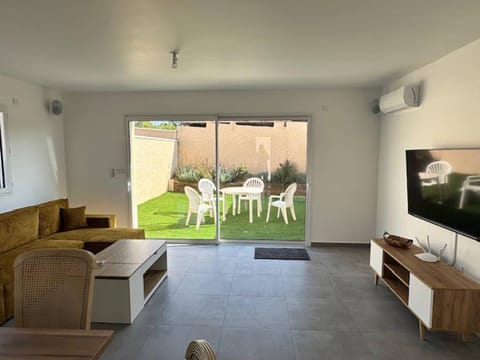 TV and multimedia, Living room, Other, Seating area