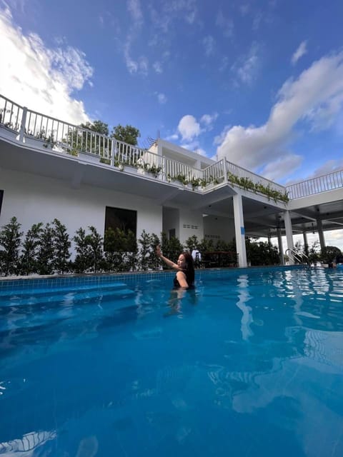 Day, People, Pool view, Swimming pool, group of guests